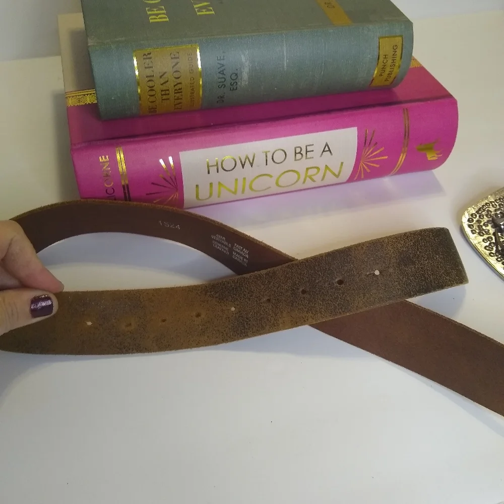 Vintage Hang Ten silver tone bottle opener buckle brown leather belt